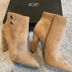 BCBG Paris - never worn